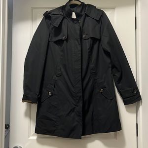 Womens jacket with brown button detailing. Size Large.